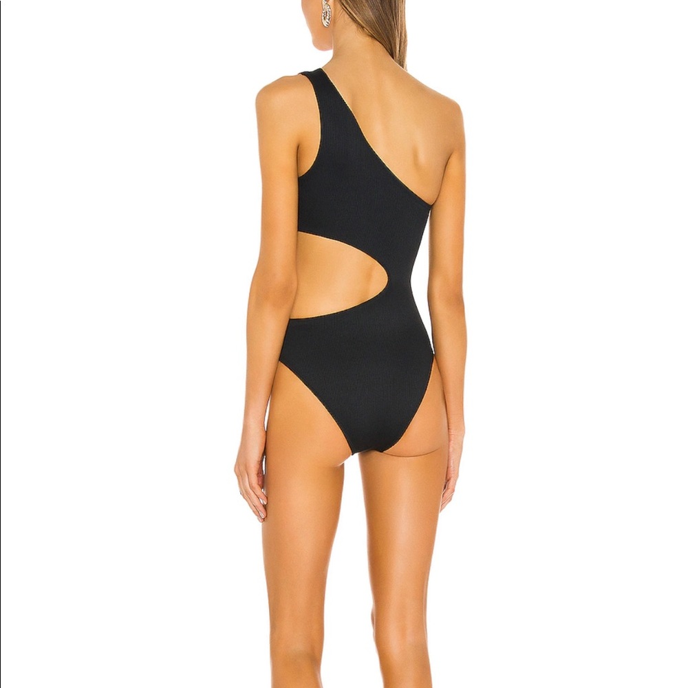 BEACH RIOT CELINE one shoulder size medium - Picture 2 of 2
